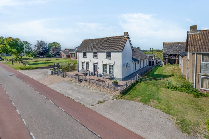 Photo 71 of Florastraat 35