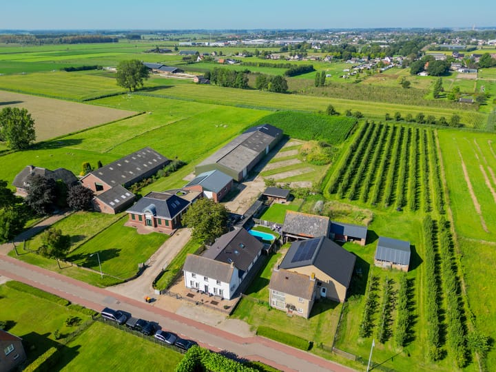 Photo 73 of Florastraat 35