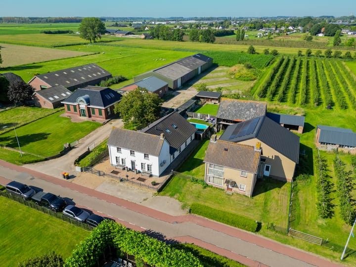 Photo 74 of Florastraat 35