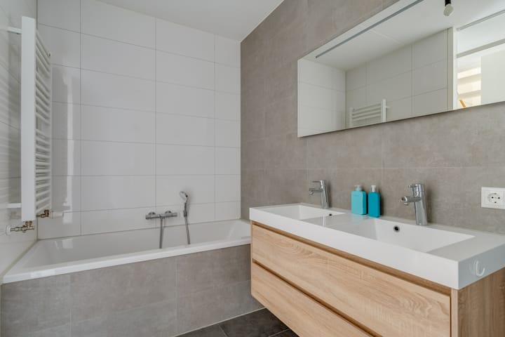 Foto 28 van Simon Carmiggeltstraat 79