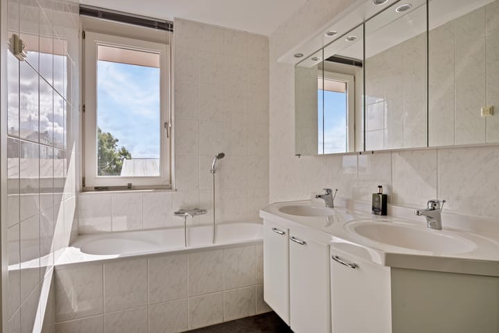 Foto 15 van Spoorstraat 30