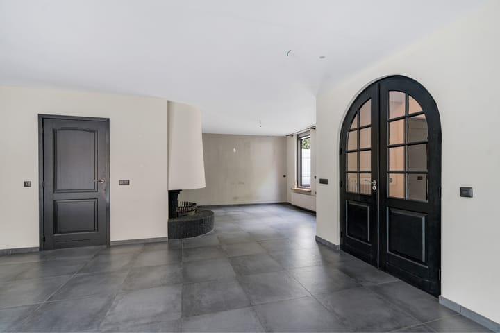 Photo 9 of Hoolstraat 1