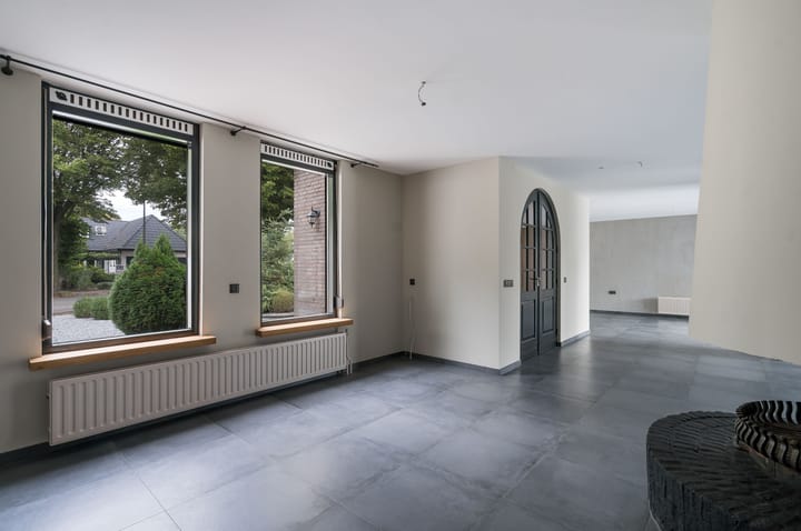 Photo 10 of Hoolstraat 1