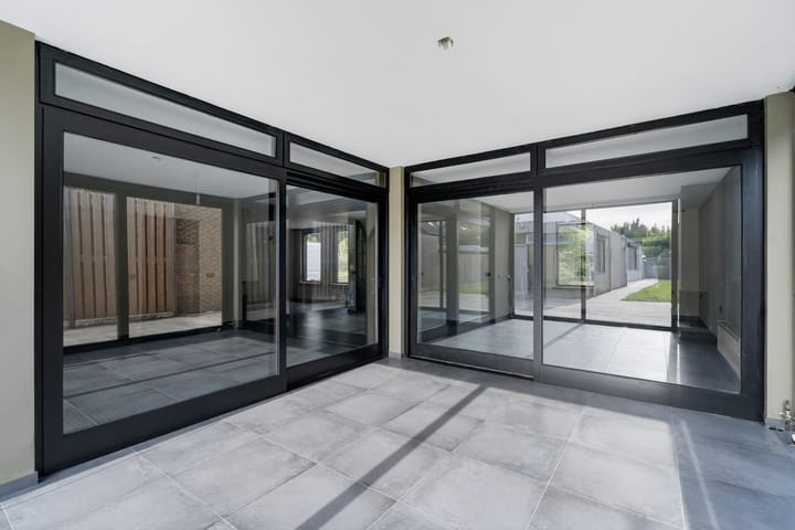 Photo 20 of Hoolstraat 1