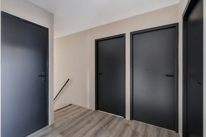 Photo 21 of Hoolstraat 1