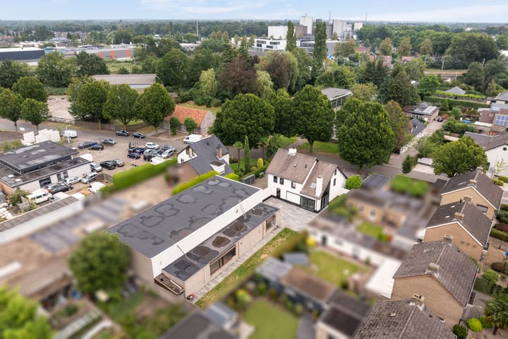 Photo 49 of Hoolstraat 1