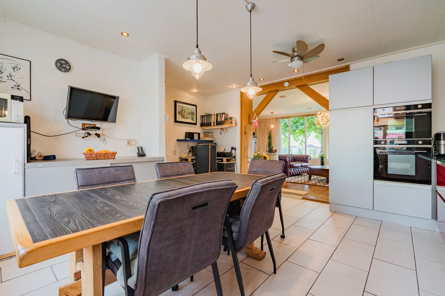 Foto 10 van Meeleweg 8