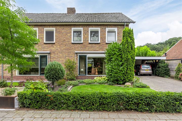 Bekijk foto 1 van Oude Lossersestraat 35