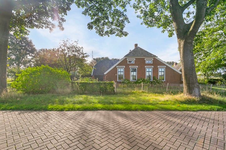 Bekijk foto 36 van Eeserstraat 8