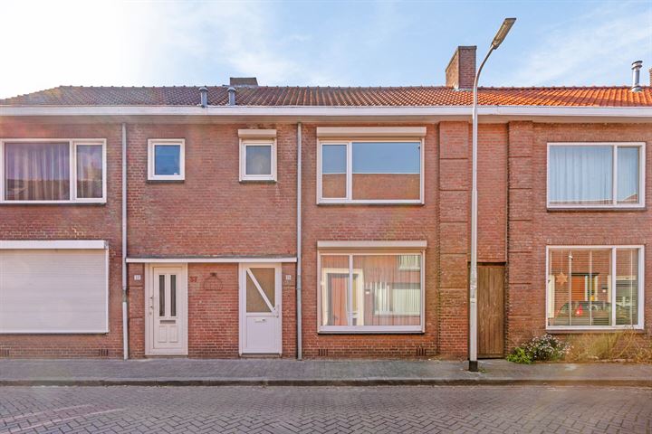 Bekijk foto 1 van Trompstraat 35