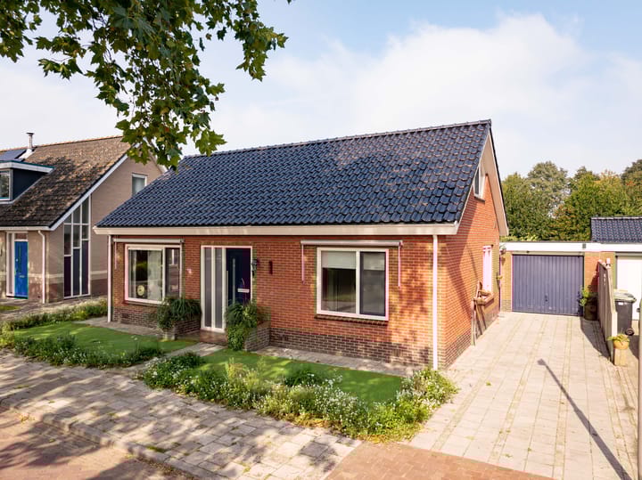 Foto 2 van Dorpshuisstraat 13