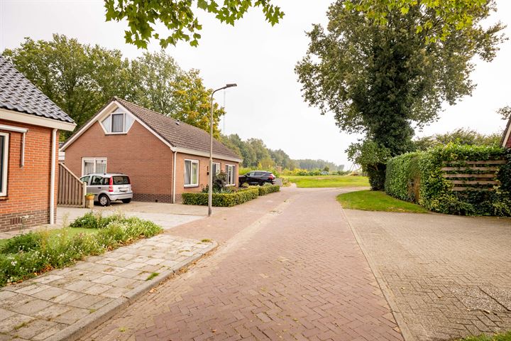 Bekijk foto 50 van Dorpshuisstraat 13