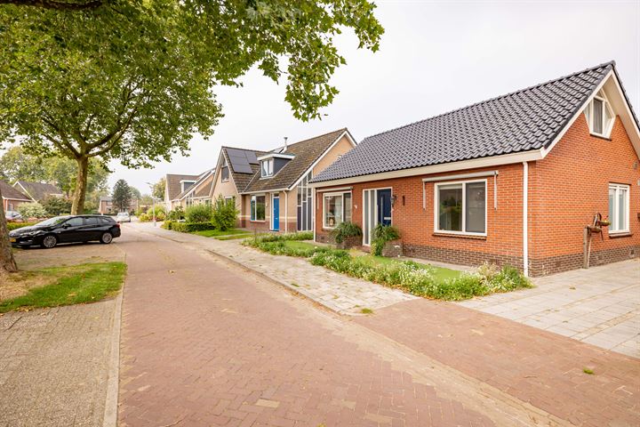 Bekijk foto 51 van Dorpshuisstraat 13