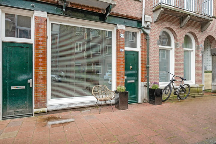 View photo 29 of Vrolikstraat 242-H