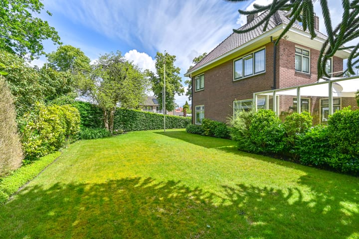 Foto 61 van Stationsstraat 2