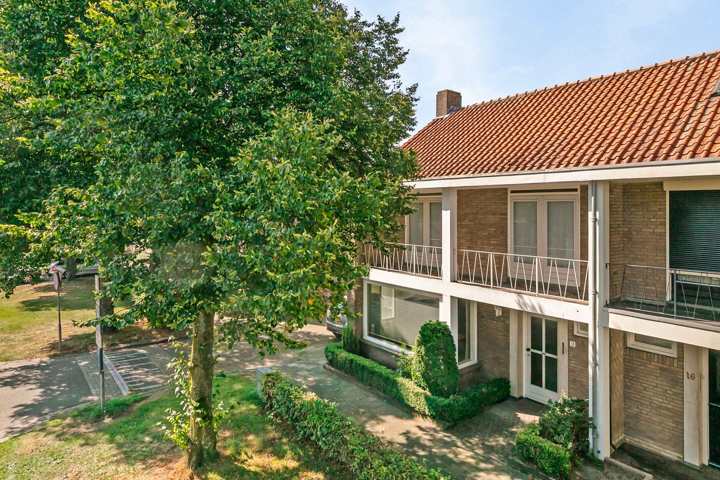 Foto 1 van Jonkheer de la Courtstraat 18