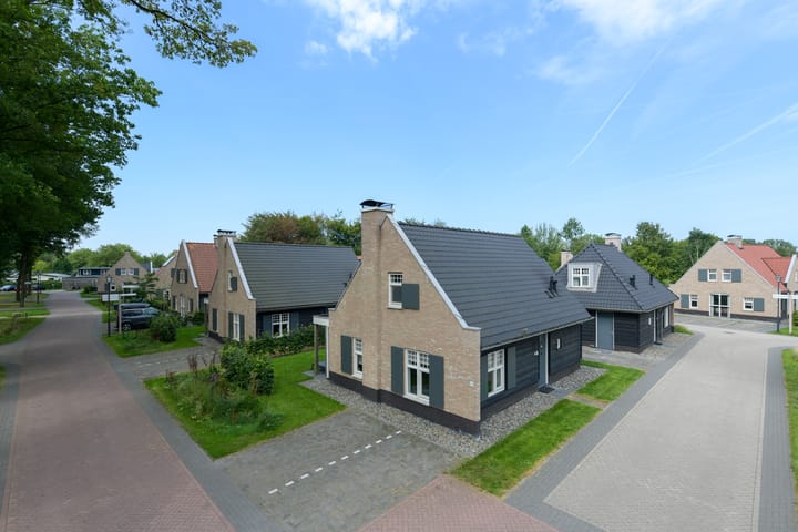 Photo 2 of Duinlaan 5-H302