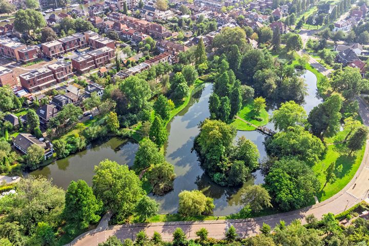 Bekijk foto 44 van van Beverninghlaan 33