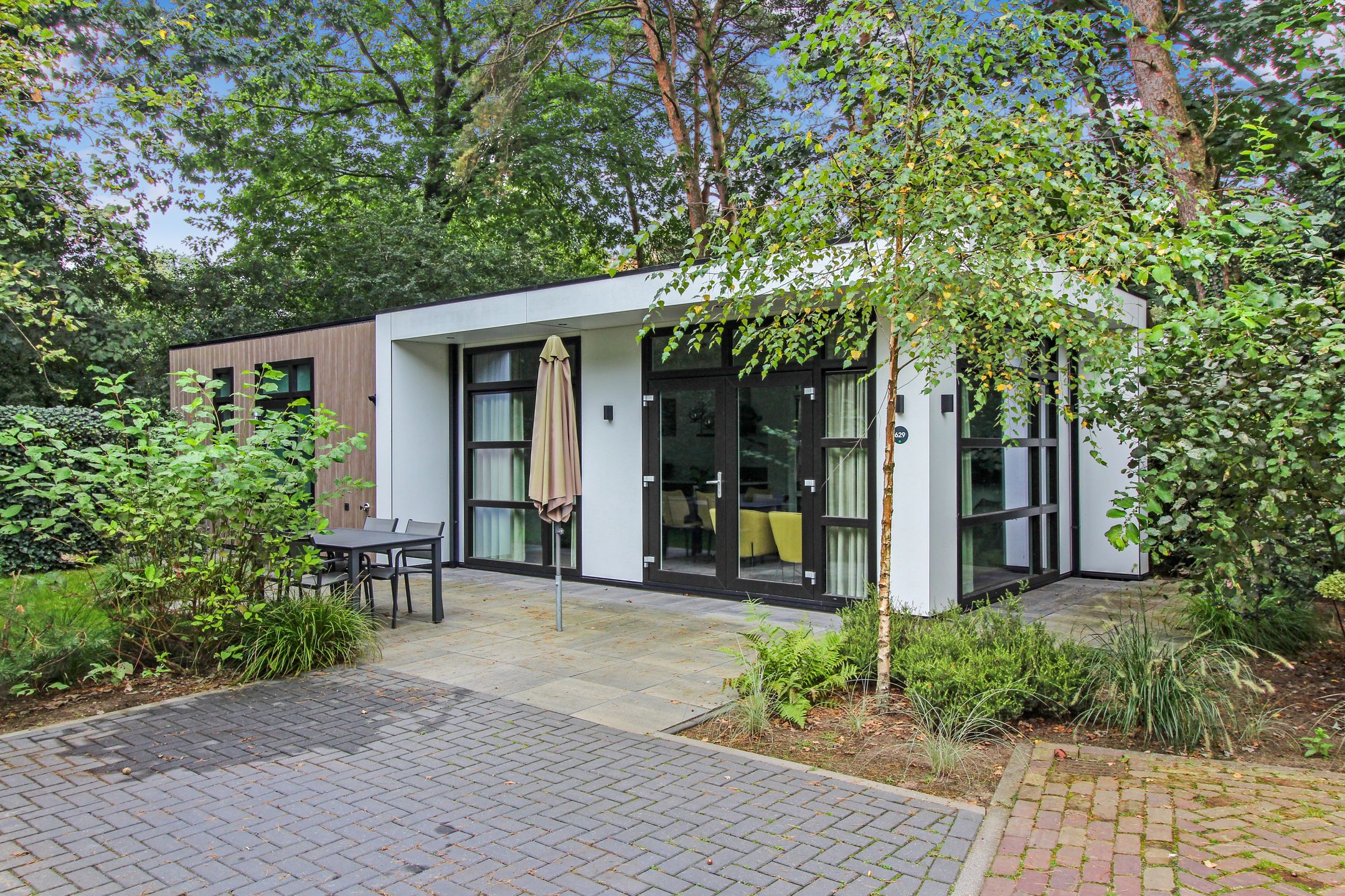 2-bedroom freehold villa in Lunteren — photo 1 of 5