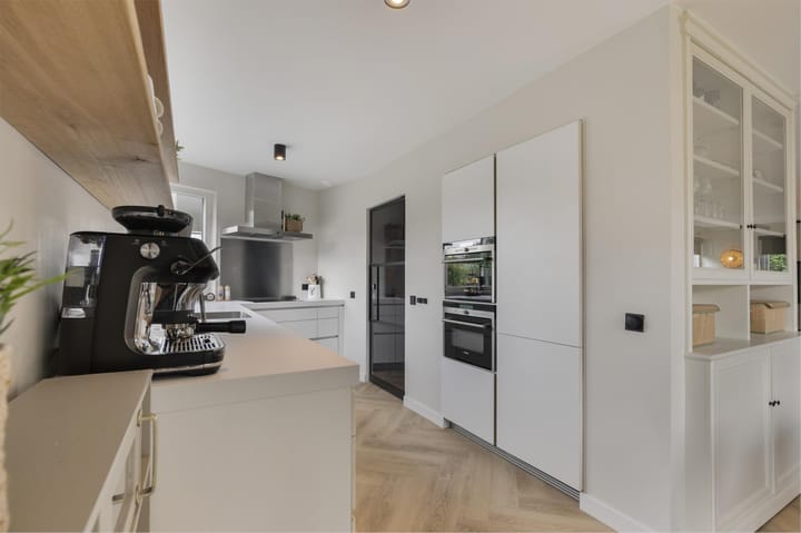 Foto 21 van Notaris d'Aumerielaan 1