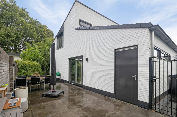 Foto 46 van Notaris d'Aumerielaan 1