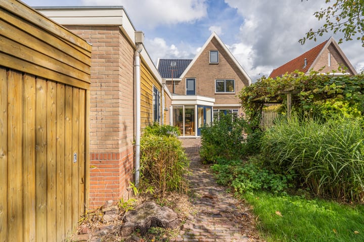 Foto 69 van Meidoornlaan 4