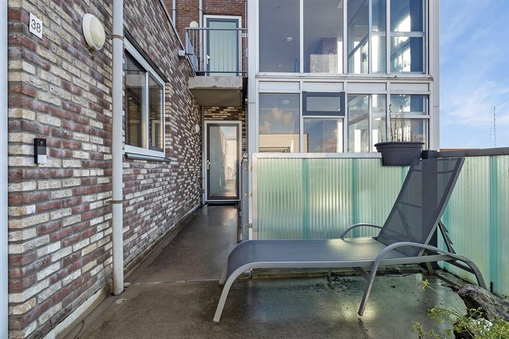 Bekijk foto 13 van Oostenrijkstraat 38