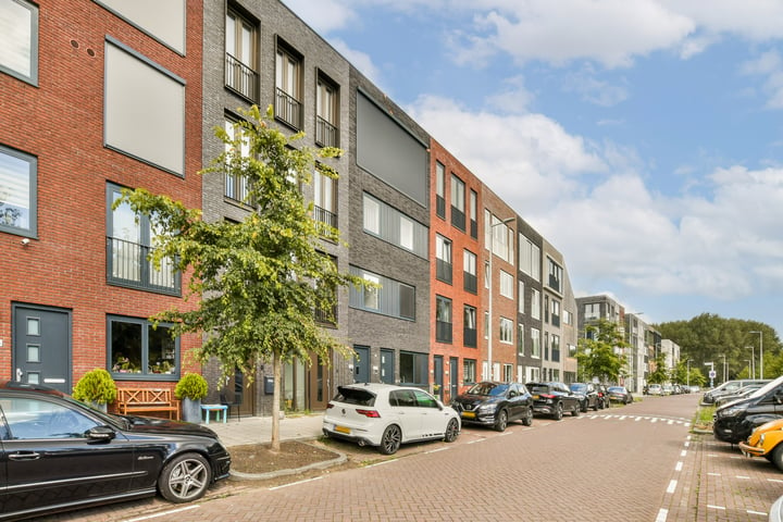 Bekijk foto 1 van IJsselmeerstraat 65-B