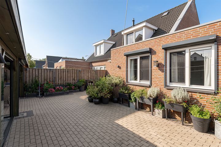 View photo 28 of Haarstraat 32