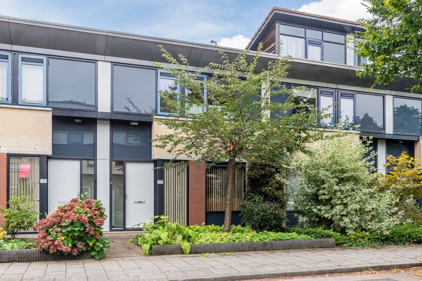 Foto 1 van Van Doesburglaan 111