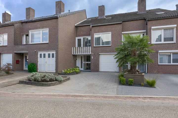 View photo 1 of Ronkenstraat 20