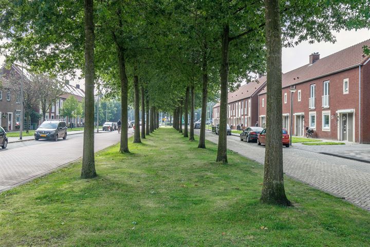 Bekijk foto 3 van H.A. Schreuderstraat 25