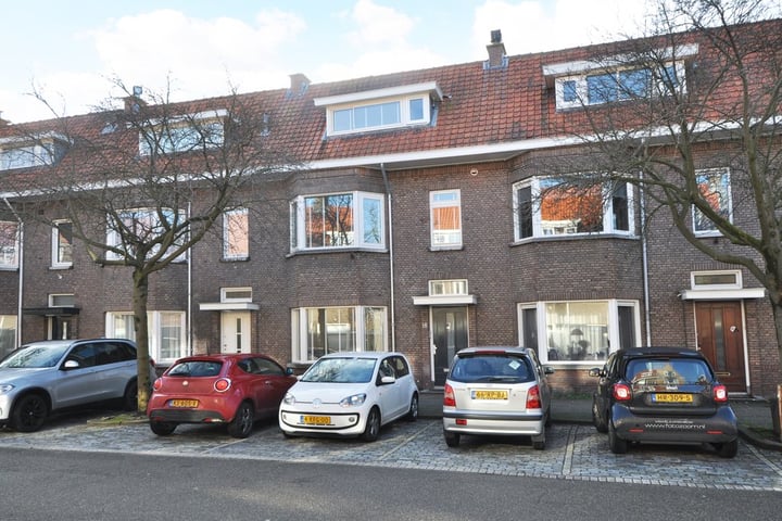 Bekijk foto 43 van Van Hoytemastraat 18