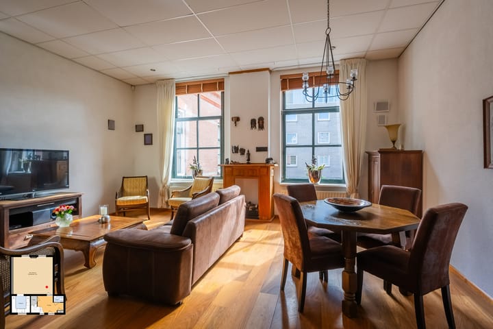 Foto 2 van Weeshuisplein 12