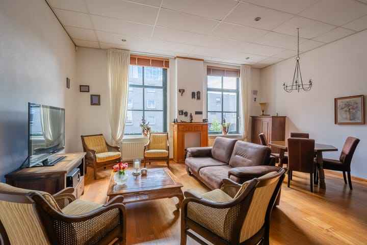 Foto 16 van Weeshuisplein 12