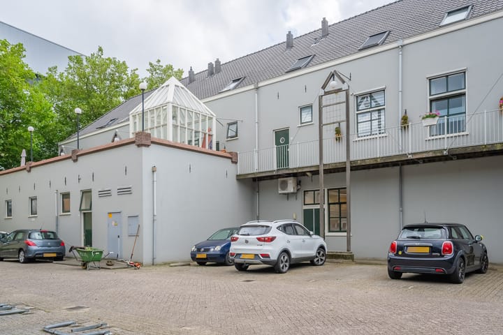 Foto 40 van Weeshuisplein 12