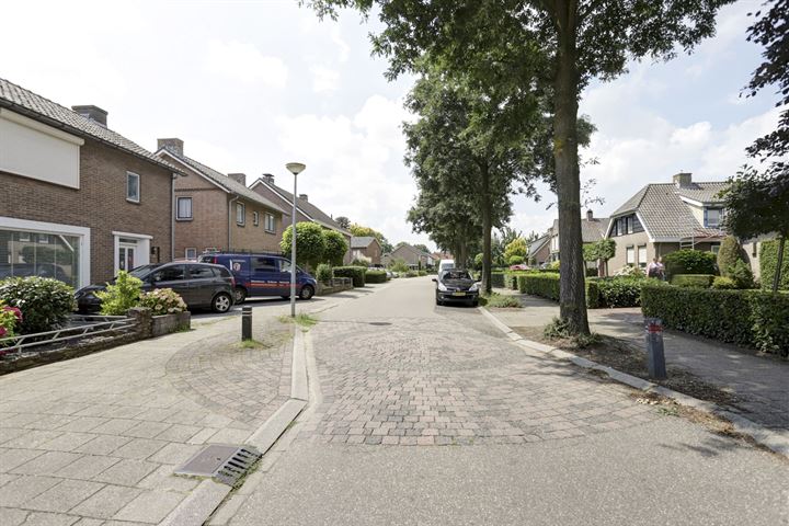 Bekijk foto 26 van Woeziksestraat 58