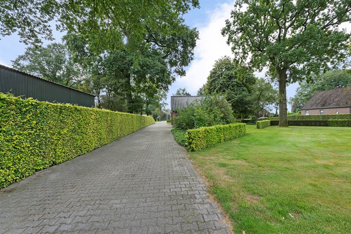 View photo 32 of Hoofdweg 50