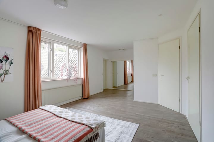 Foto 16 van Zuid Esch 25