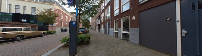 Bekijk 360° foto van Voortuin van Meerten Verhoffstraat 12-C