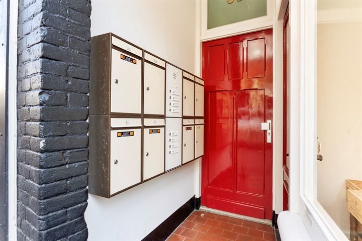 View photo 6 of Gierstraat 38-A