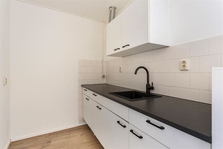 View photo 12 of Gierstraat 38-A