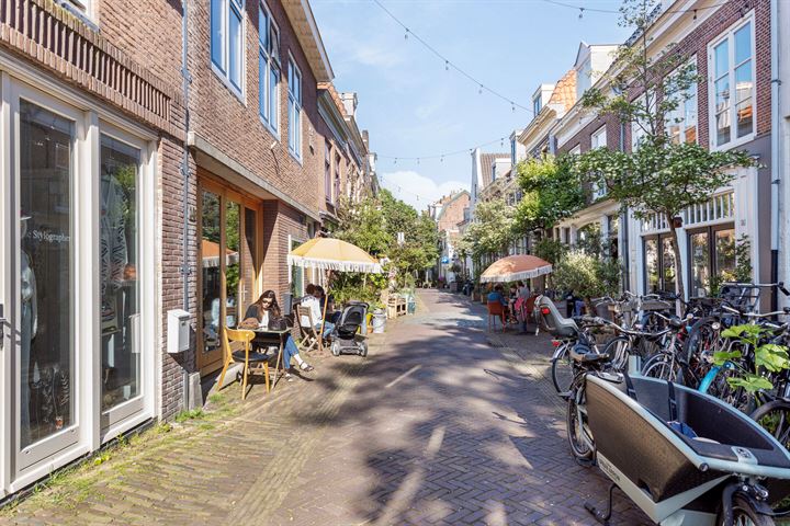 View photo 45 of Gierstraat 38-A