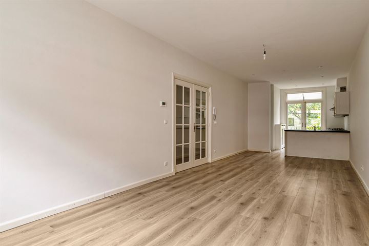 View photo 1 of Van den Boschstraat 244