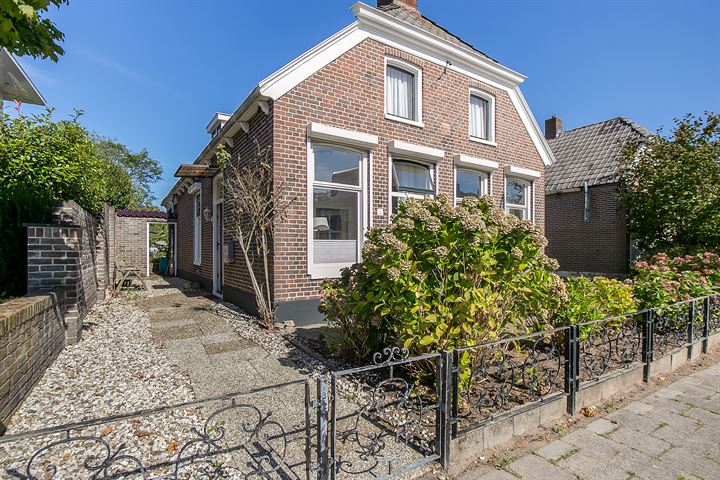 Bekijk foto 3 van Westenesscherstraat 8