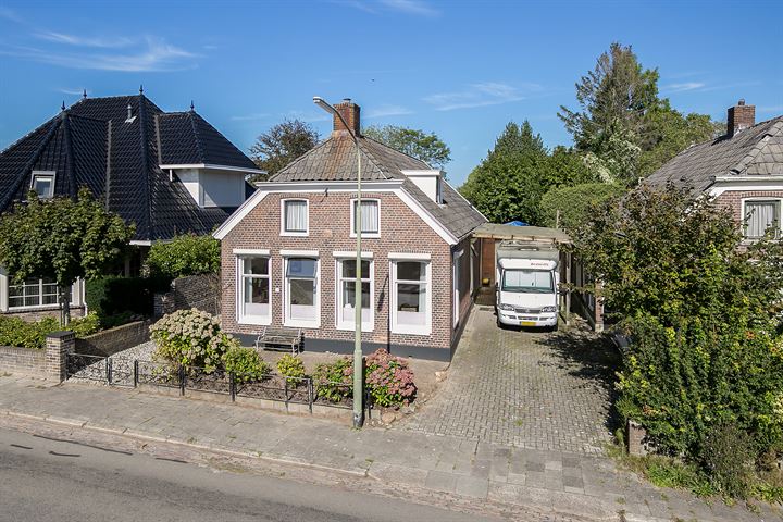 Bekijk foto 42 van Westenesscherstraat 8