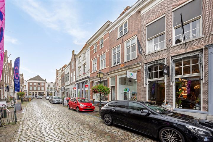 Bekijk foto 39 van Rogstraat 22