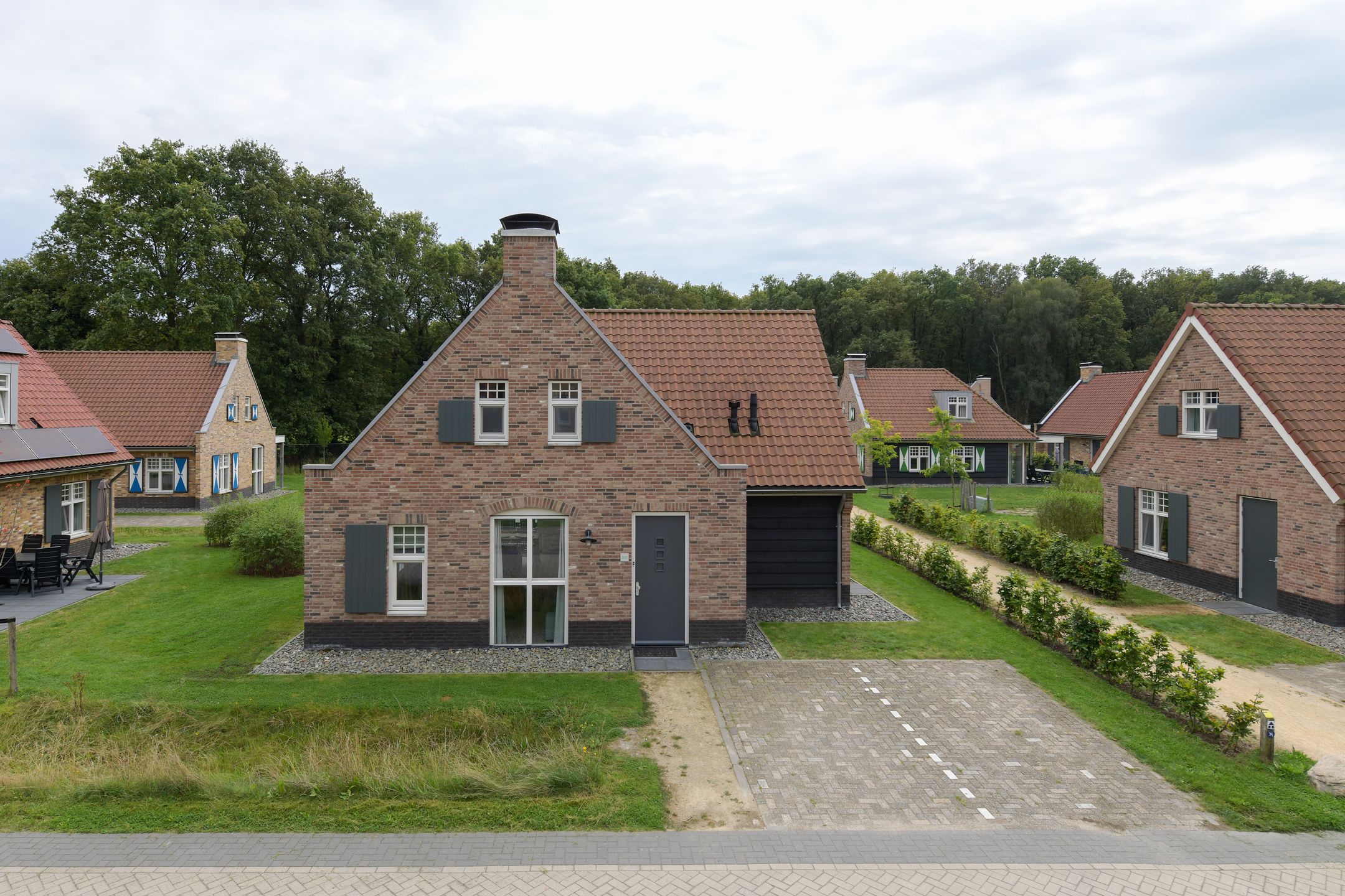 4-bedroom freehold villa in Kaatsheuvel — photo 2 of 5