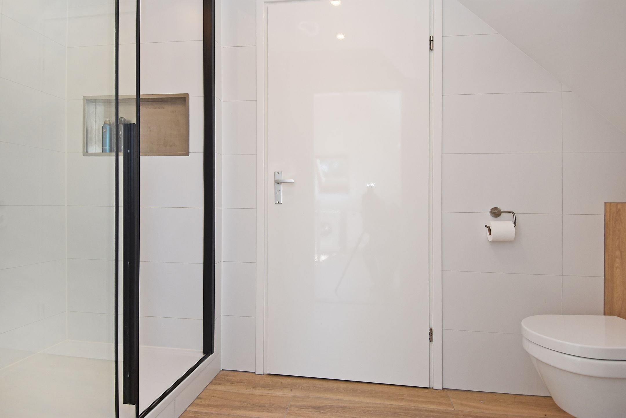 Photo 54 of Alexine Tinnepad 69