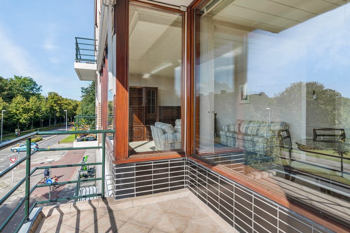 Foto 14 van Burgemeester Van Haarenlaan 1405